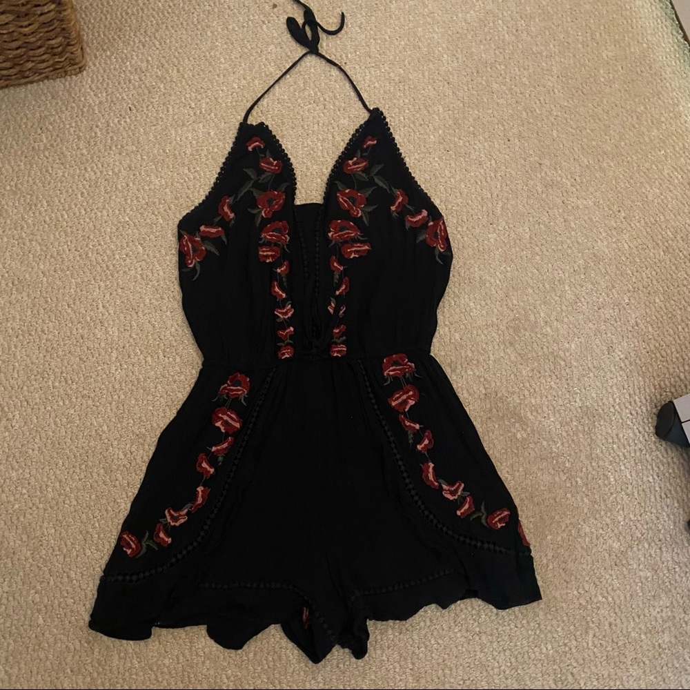 American Eagle black floral rose romper size M